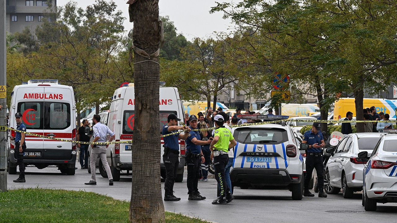 İzmir Adliyesi Önünde Silahlı Çatışma Yaşandı!