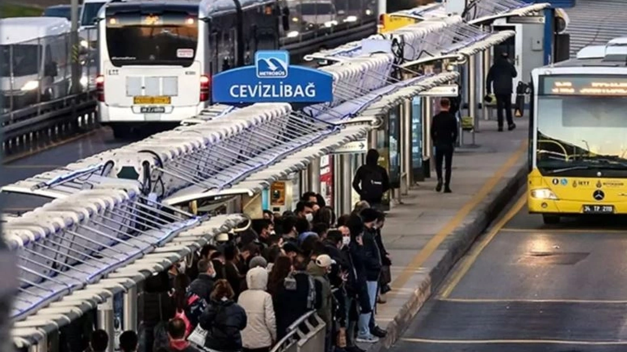 İstanbul'da Toplu Taşımaya İndirim Mi Yapıldı, Ücretler Ne Kadar?