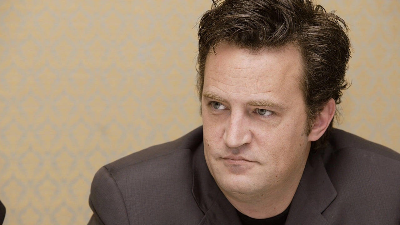 Matthew Perry Kim, Filmleri Neler, Neden Öldü? 